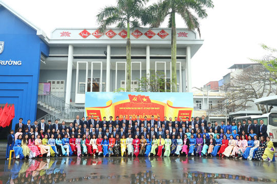 Sinh viên UNETI vững hành trang cho năm học mới