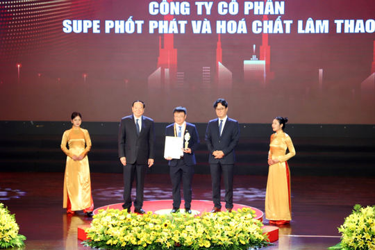 Supe Lâm Thao 3 năm liên tiếp nhận cú đúp giải thưởng tại Lễ công bố “Thương hiệu uy tín hàng đầu châu Á 2025” 