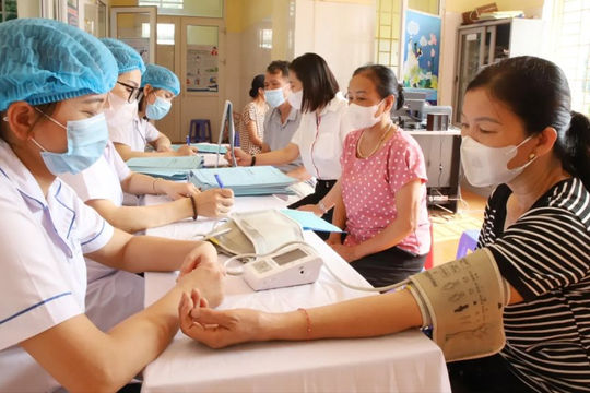 Đề xuất tăng mức hưởng bảo hiểm y tế lên 100% cho người thuộc hộ cận nghèo