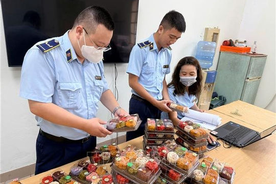 Hà Nội xử lý hơn 5.500 vụ vi phạm thị trường trong 9 tháng