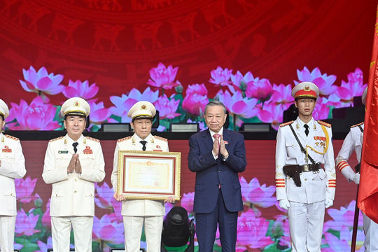 Công an nhân dân vì Đảng, vì dân