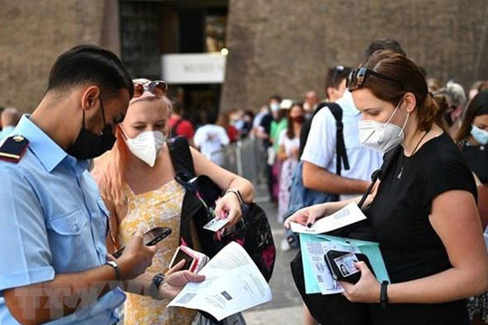 Miễn thị thực - “đòn bẩy” thu hút khách ngoại