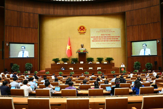 Khai mạc Hội nghị đại biểu Quốc hội hoạt động chuyên trách lần thứ 8