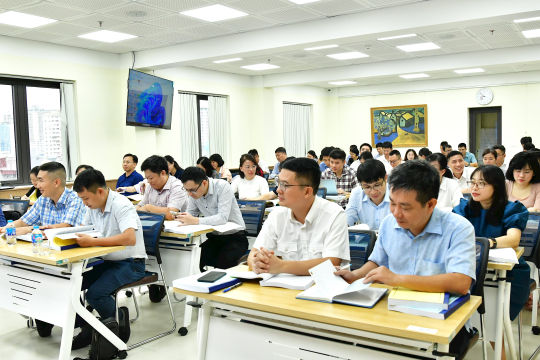 Bồi dưỡng chuyên môn ngạch Kiểm toán viên chính và sử dụng phần mềm kiểm toán doanh nghiệp