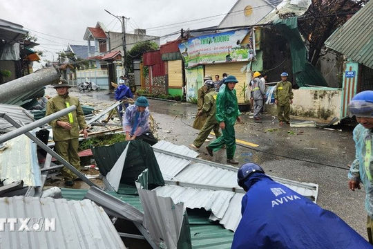Khẩn trương thống kê thiệt hại và khắc phục hậu quả bão số 10