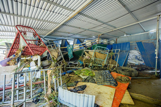 Khẩn trương khắc phục hậu quả, tổ chức thi công trở lại sau lũ