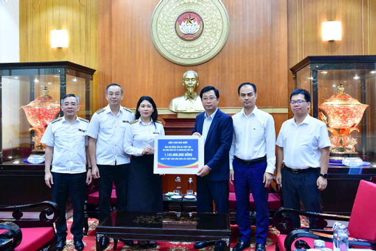 Kiểm toán nhà nước ủng hộ hơn 1,1 tỷ cho đồng bào bị ảnh hưởng bởi thiên tai