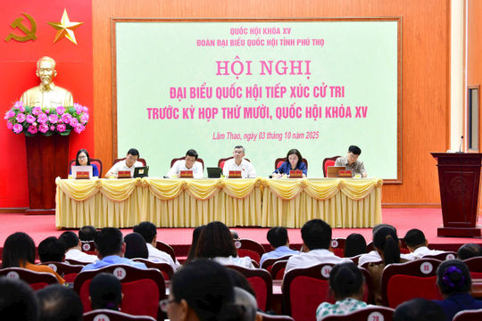 Tổng Kiểm toán nhà nước Ngô Văn Tuấn tiếp xúc cử tri tại tỉnh Phú Thọ