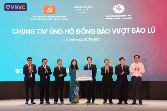 VNVC miễn phí tiêm vắc xin, huyết thanh uốn ván cho người dân vùng bão lũ VNVC miễn phí tiêm vắc xin, huyết thanh uốn ván cho người dân vùng bão lũ