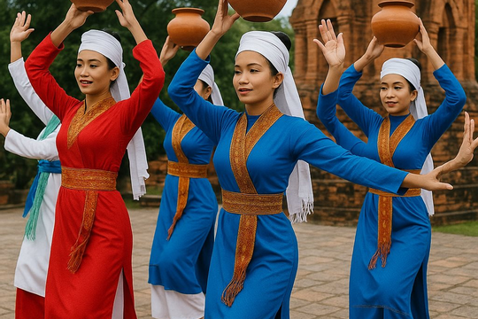 Phát huy di sản văn hóa Chăm trong phát triển du lịch cộng đồng