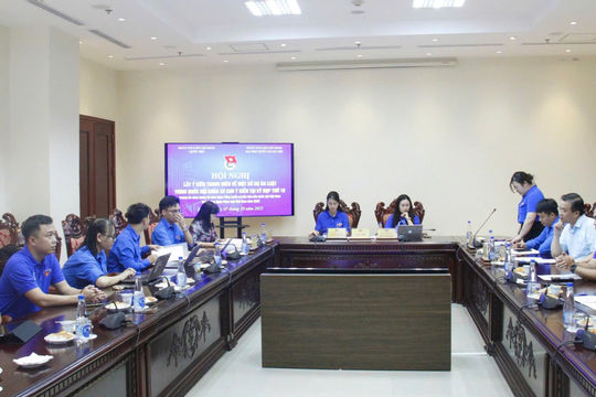 Lấy ý kiến thanh niên về 2 dự án Luật trình Kỳ họp thứ 10 của Quốc hội Lấy ý kiến thanh niên về 2 dự án Luật trình Kỳ họp thứ 10 của Quốc hội