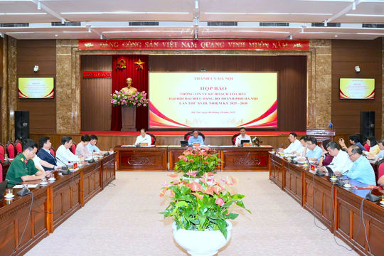 Hướng đến mục tiêu văn minh, hiện đại, Nhân dân ngày càng hạnh phúc 