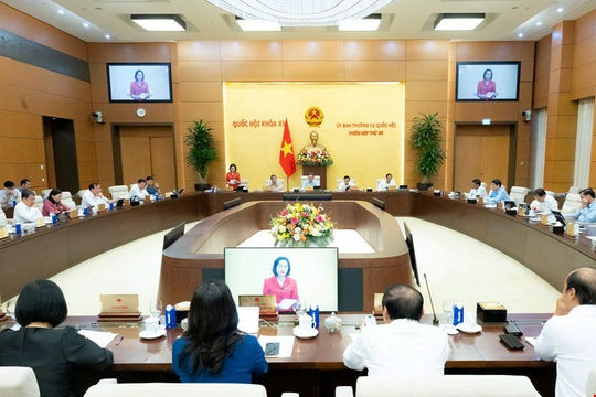 Chính thức luật hoá hoạt động báo chí trên không gian mạng Chính thức luật hoá hoạt động báo chí trên không gian mạng
