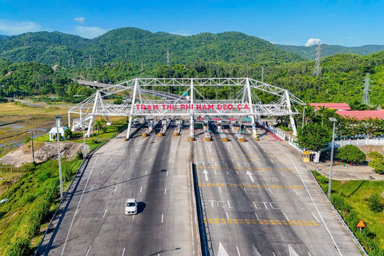 Tập đoàn Đèo Cả miễn thu phí đường bộ cho các đoàn xe cứu trợ bão, lũ khi qua trạm