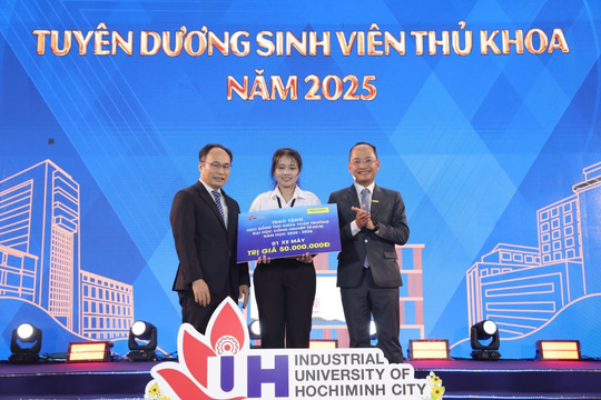 IUH dành tới 80 tỷ đồng cho học bổng năm học 2025-2026 IUH dành tới 80 tỷ đồng cho học bổng năm học 2025-2026
