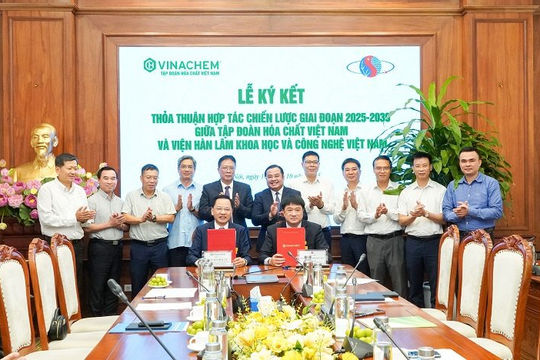 VINACHEM và Viện Hàn lâm Khoa học và Công nghệ Việt Nam ký kết hợp tác chiến lược 