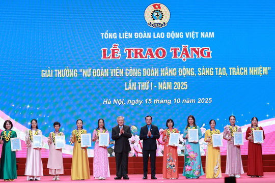 Tôn vinh 20 tập thể, 60 cá nhân nữ đoàn viên, người lao động “Giỏi việc nước, đảm việc nhà”