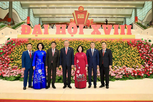 Khai mạc trọng thể Đại hội đại biểu Đảng bộ thành phố Hà Nội lần thứ XVIII, nhiệm kỳ 2025-2030