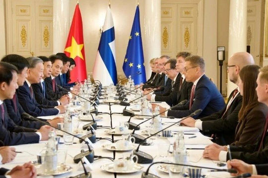 Tổng Bí thư Tô Lâm hội đàm với Tổng thống Phần Lan Alexander Stubb Tổng Bí thư Tô Lâm hội đàm với Tổng thống Phần Lan Alexander Stubb