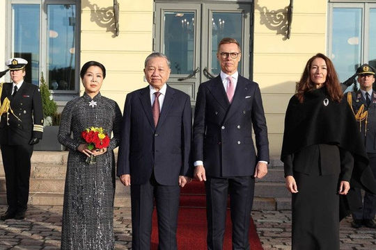 Lễ đón trọng thể Tổng Bí thư Tô Lâm và Phu nhân thăm chính thức Cộng hòa Phần Lan Lễ đón trọng thể Tổng Bí thư Tô Lâm và Phu nhân thăm chính thức Cộng hòa Phần Lan