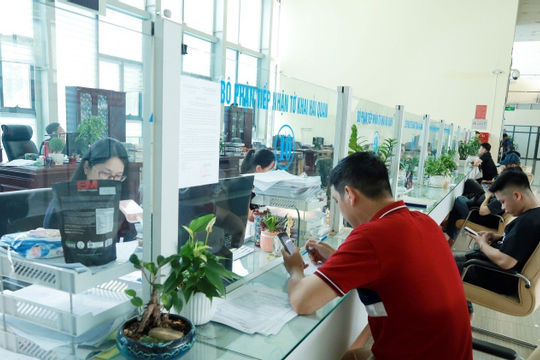 Kim ngạch xuất nhập khẩu qua Lạng Sơn đạt kỷ lục gần 74 tỷ USD Kim ngạch xuất nhập khẩu qua Lạng Sơn đạt kỷ lục gần 74 tỷ USD