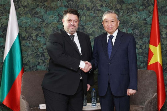 Tổng Bí thư Tô Lâm gặp Chủ tịch Đảng BSP Atanas Zafirov và đại diện các đảng cánh tả Bulgaria Tổng Bí thư Tô Lâm gặp Chủ tịch Đảng BSP Atanas Zafirov và đại diện các đảng cánh tả Bulgaria