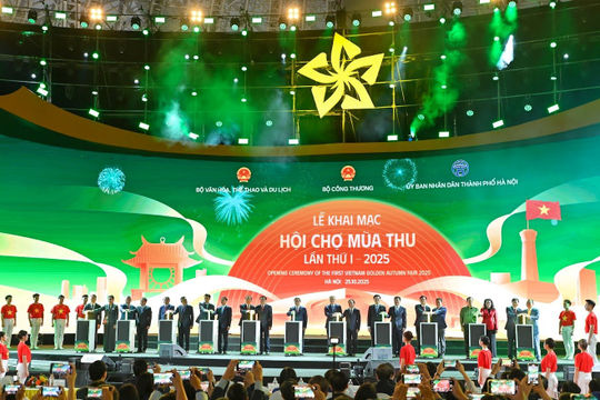 Khai mạc Hội chợ Mùa Thu lần thứ nhất năm 2025: Kết nối con người với sản xuất, kinh doanh Khai mạc Hội chợ Mùa Thu lần thứ nhất năm 2025: Kết nối con người với sản xuất, kinh doanh