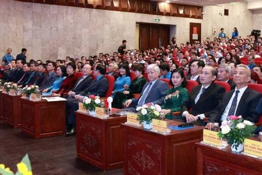 Khơi dậy sức mạnh thi đua ái quốc trong thời kỳ mới Khơi dậy sức mạnh thi đua ái quốc trong thời kỳ mới