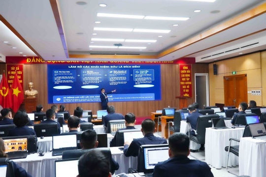 Hải quan bồi dưỡng kỹ năng chuyển đổi số, ứng dụng AI cho công chức Hải quan bồi dưỡng kỹ năng chuyển đổi số, ứng dụng AI cho công chức