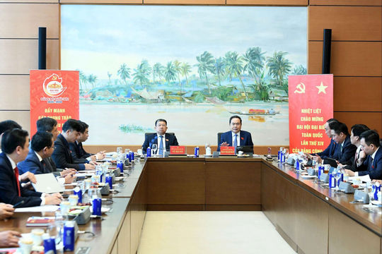 Đẩy mạnh tuyên truyền đợt cao điểm lấy ý kiến vào dự thảo văn kiện trình Đại hội XIV của Đảng Đẩy mạnh tuyên truyền đợt cao điểm lấy ý kiến vào dự thảo văn kiện trình Đại hội XIV của Đảng