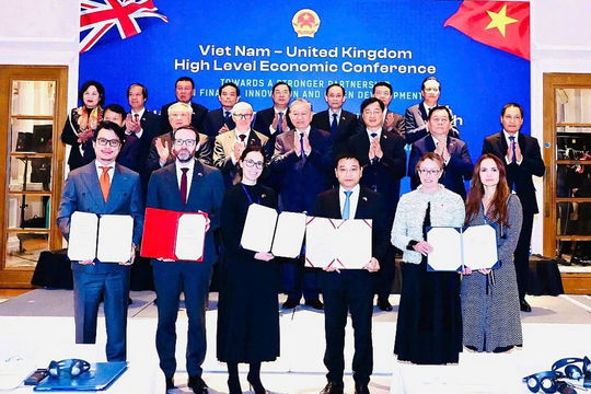 Việt Nam và Vương quốc Anh ký Hiệp định hợp tác và hỗ trợ hành chính về hải quan