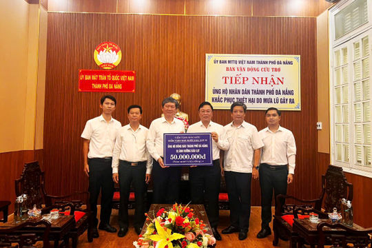 Kiểm toán nhà nước khu vực III ủng hộ đồng bào bị ảnh hưởng bão lũ tại Đà Nẵng và Quảng Ngãi