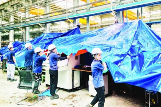 Giảm lãi suất, hỗ trợ khách hàng khắc phục hậu quả bão lũ