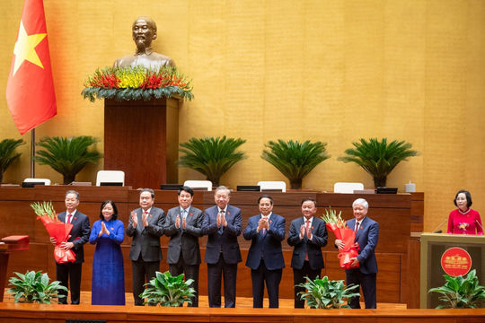 Đồng chí Đỗ Văn Chiến được bầu giữ chức Phó Chủ tịch Quốc hội