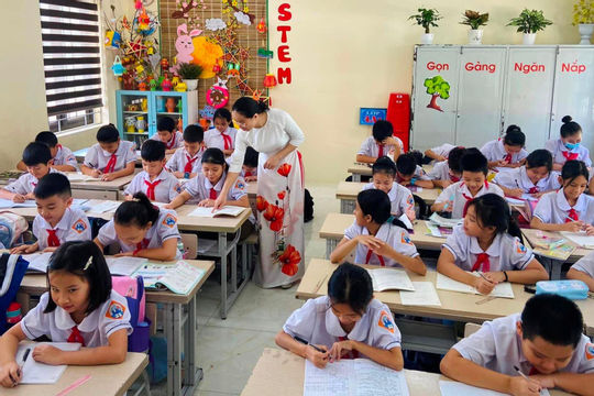 Chính sách về lương là đãi ngộ xứng đáng cho nhà giáo