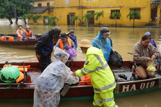 Chủ động phòng, tránh, ứng phó mưa lũ tại Trung Bộ