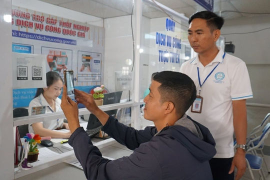 Hoàn thiện hệ thống dịch vụ việc làm công: Mô hình điều phối dọc hai cấp trong kỷ nguyên số
