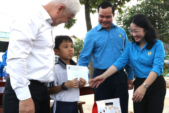 Nâng cao hiệu quả chăm lo cho đoàn viên, người lao động trong tình hình mới