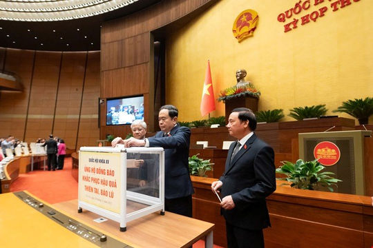 Ủy ban Thường vụ Quốc hội phát động, quyên góp ủng hộ đồng bào khắc phục hậu quả bão lũ