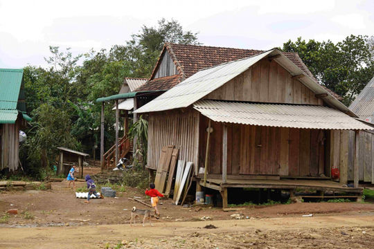 Triển khai nhiều chính sách, dự án hỗ trợ hộ nghèo cải thiện đời sống