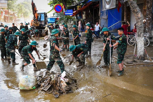 Khôi phục sinh kế cho người dân vùng bão lũ sớm nhất có thể