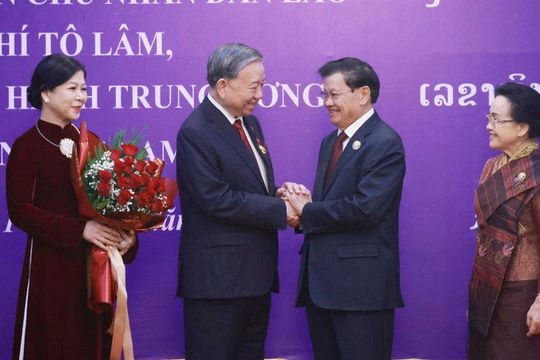 Trao Huân chương Vàng Quốc gia của nước Cộng hòa Dân chủ Nhân dân Lào tặng Tổng Bí thư Tô Lâm
