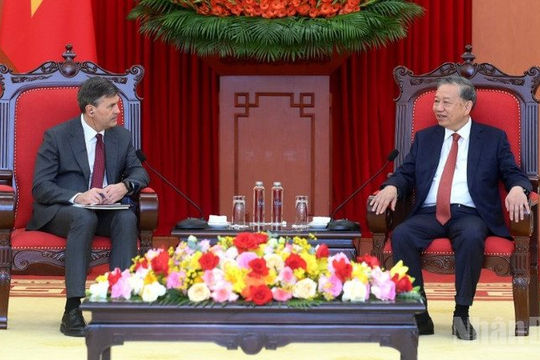 Tổng Bí thư Tô Lâm tiếp Giám đốc Học viện Tổng thống Liên bang Nga