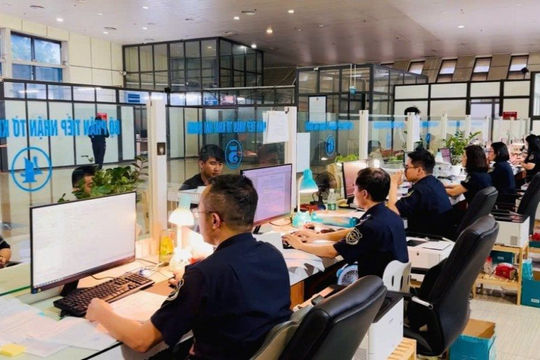 Vận chuyển hàng hóa hai chiều: Ngày đầu suôn sẻ tại Hữu Nghị