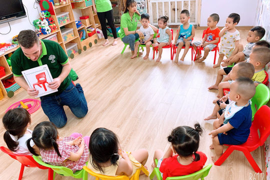 Giai đoạn 2025-2035, thí điểm cho trẻ mầm non làm quen với tiếng Trung, tiếng Nhật, tiếng Hàn