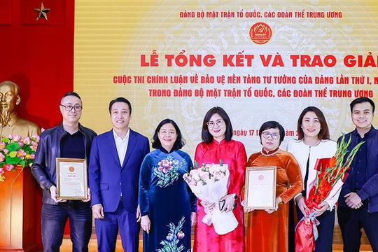 Trao giải Cuộc thi bảo vệ nền tảng tư tưởng của Đảng