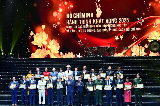 “Hồ Chí Minh - Hành trình khát vọng 2025”: Lan tỏa khát vọng vươn xa