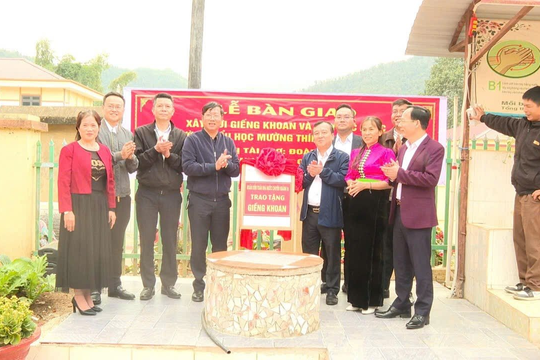 Kiểm toán nhà nước chuyên ngành Ia trao tặng giếng nước sạch cho học sinh vùng khó khăn Điện Biên