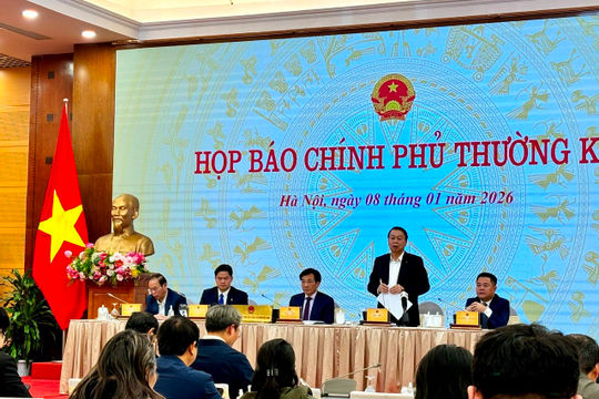 Nền kinh tế Việt Nam chống chịu vững vàng trước các cú sốc