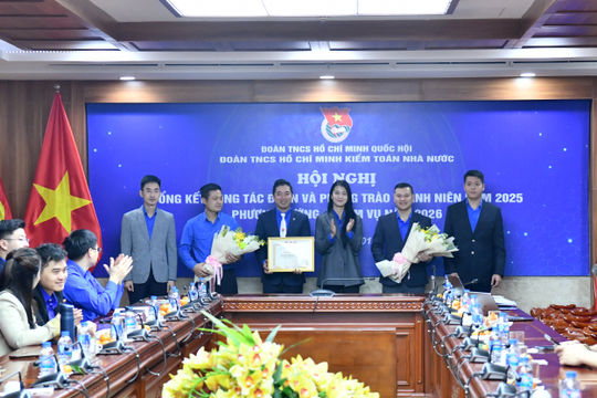 Đoàn Thanh niên Kiểm toán nhà nước nhận Bằng khen của Trung ương Đoàn